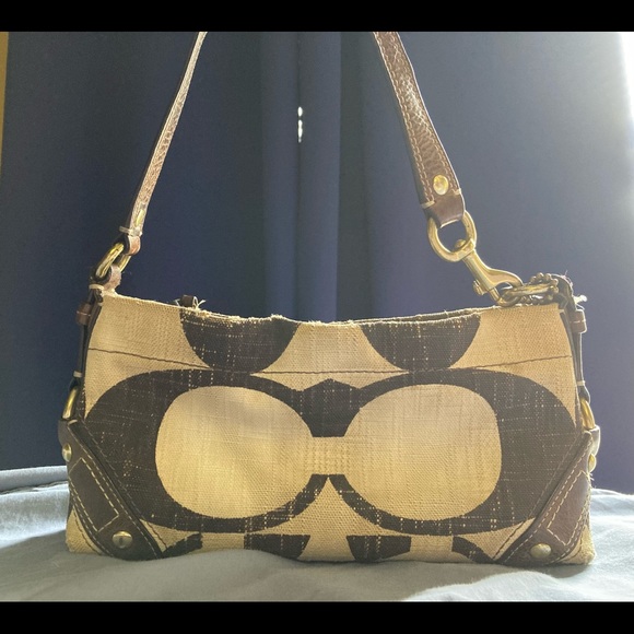 Coach Carly Signature Purse - Picture 2 of 11